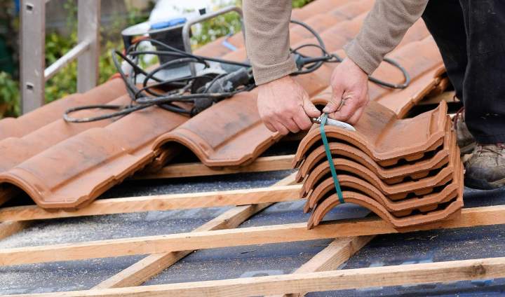 Installation tuiles à emboîtement Flers